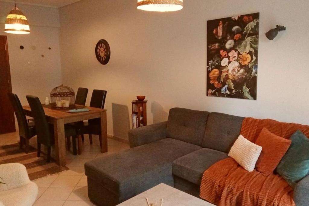 Central Artistic 2-Bedroom Apartment 79Sqm ตรีโปลิส ภายนอก รูปภาพ